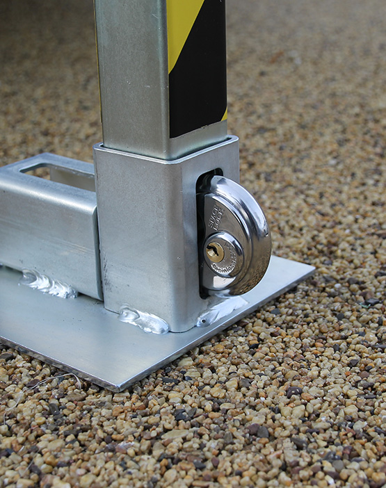 secure-products-autolok-compact-removable-security-post-5