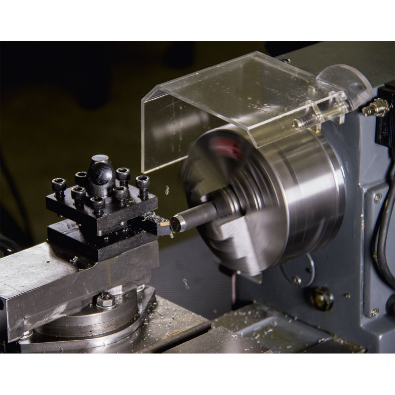 SM27.V2_ACT_CLOSE_UP_CUTTING