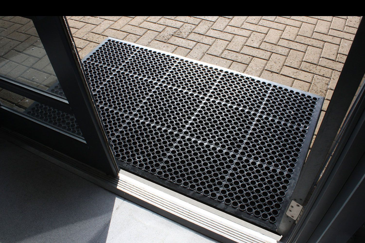 Sentry Rubber External Entrance Mat Sentry Rubber External Entrance Mat Workplace Stuff UK