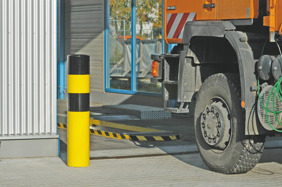 Heavy Duty Steel Bollards 4 Heavy Duty Steel Bollards
