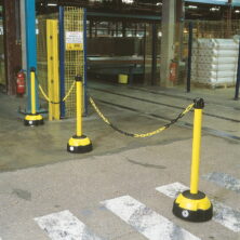 Hi-Vis Chain Barrier Posts Safety & Security Workplace Stuff UK Hi-Vis Chain Barrier Posts Safety & Security Workplace Stuff UK